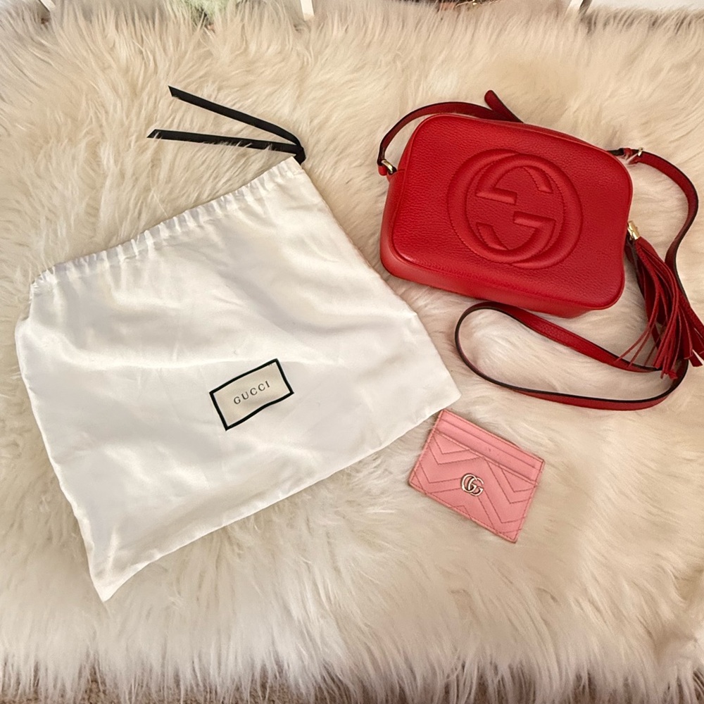 Gucci Soho Disco Red Crossbody Bag/ with pink Gucci card holder